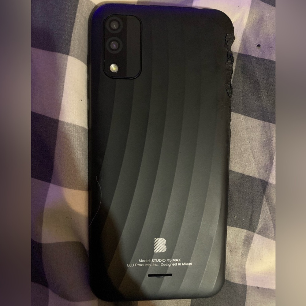 BLU Studio MAX (BROKEN)